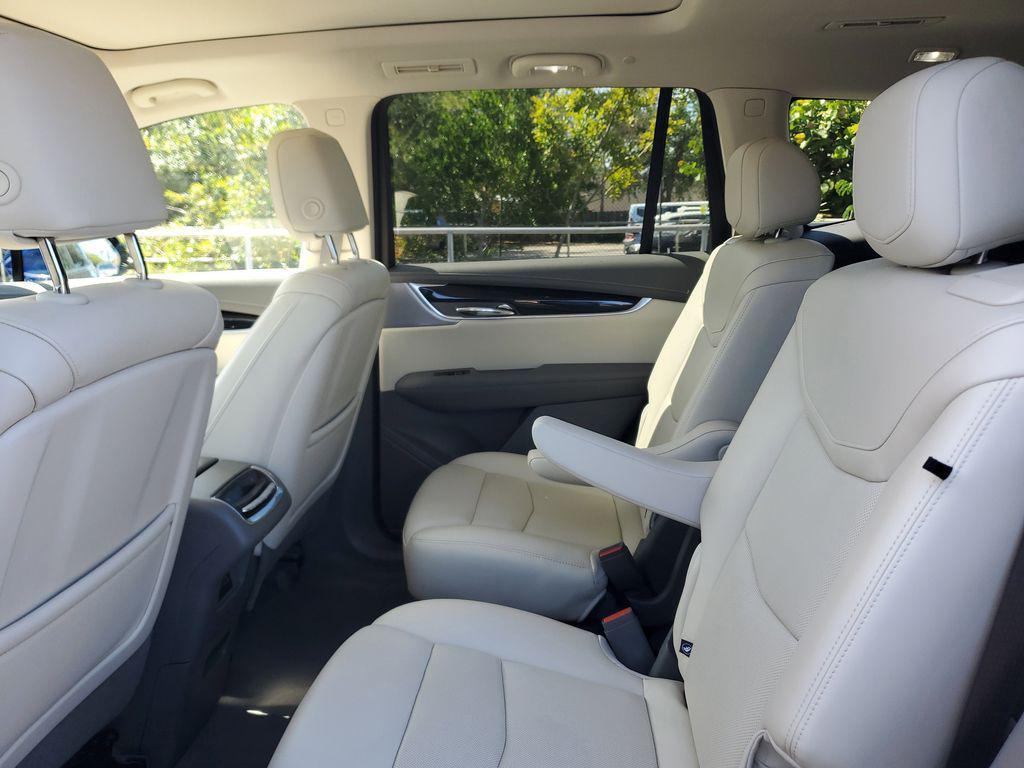 used 2024 Cadillac XT6 car, priced at $46,432