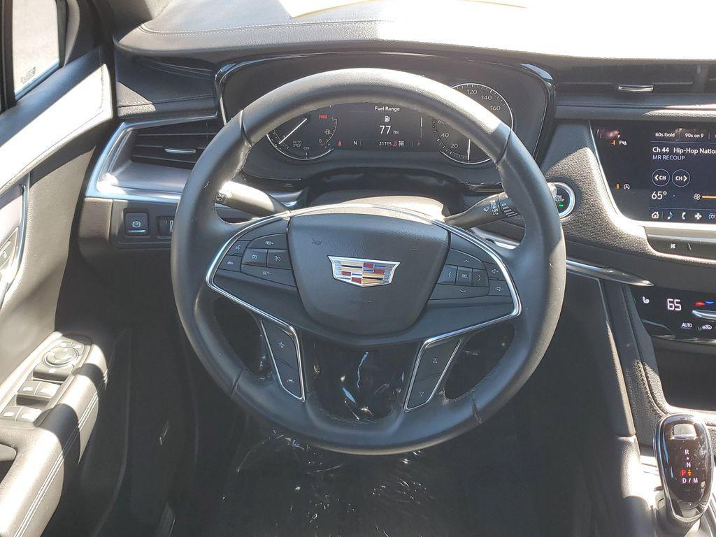 used 2022 Cadillac XT5 car, priced at $29,954