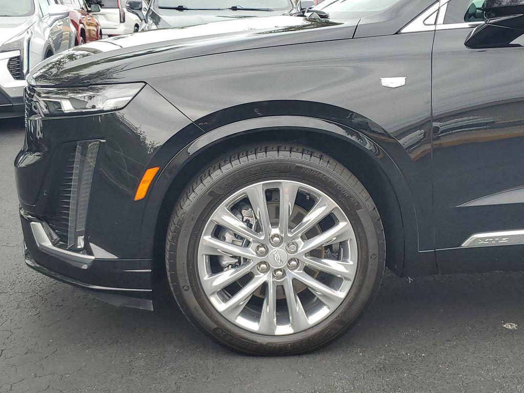used 2021 Cadillac XT6 car, priced at $29,431