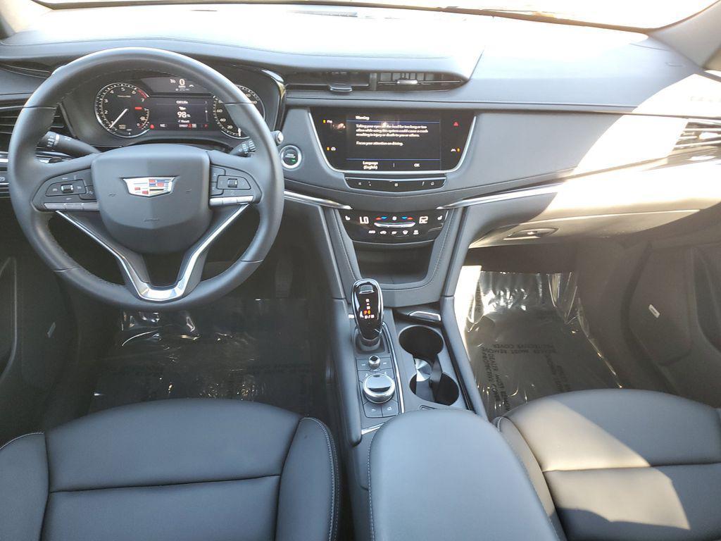 used 2021 Cadillac XT6 car, priced at $28,123