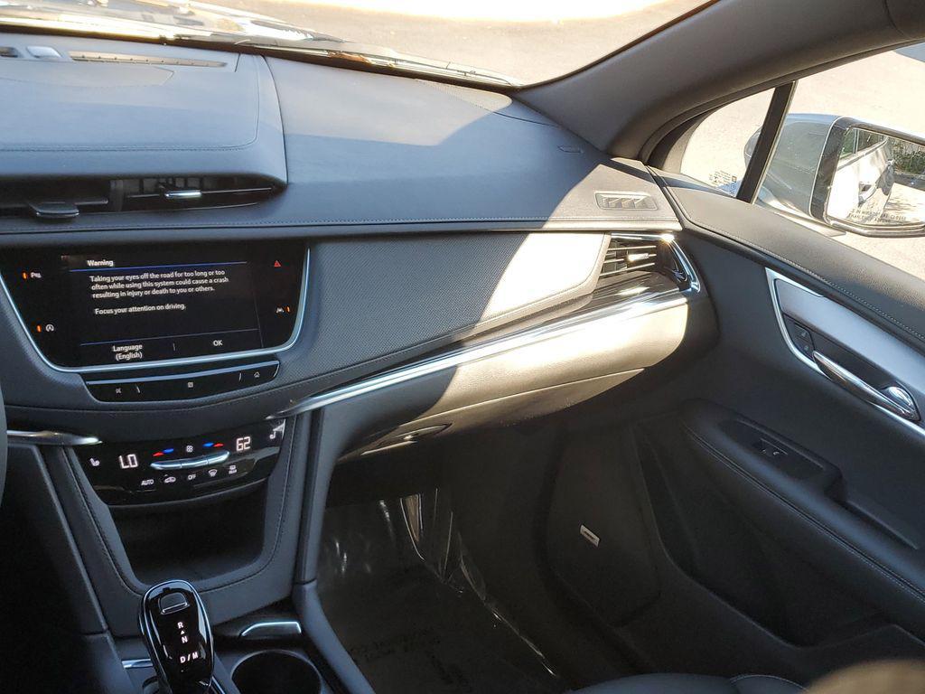 used 2021 Cadillac XT6 car, priced at $28,123