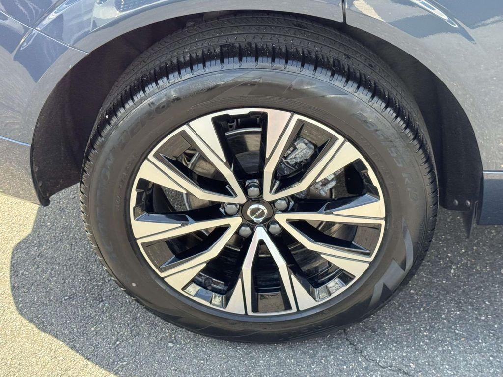 used 2024 Volvo XC60 car, priced at $36,925