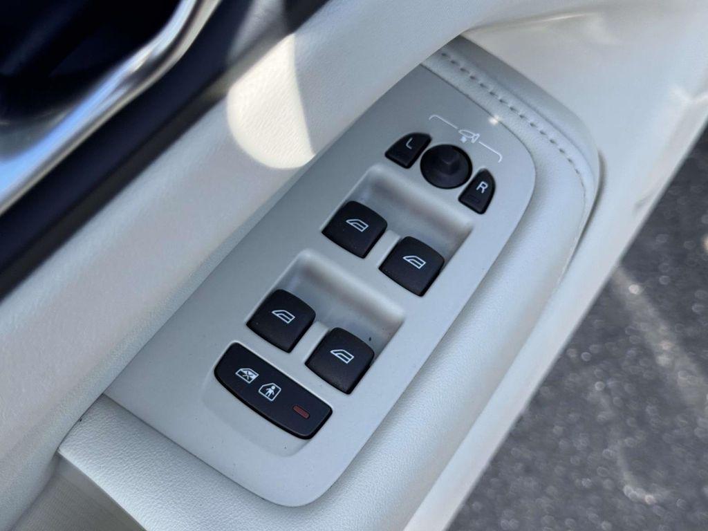 used 2024 Volvo XC60 car, priced at $36,925