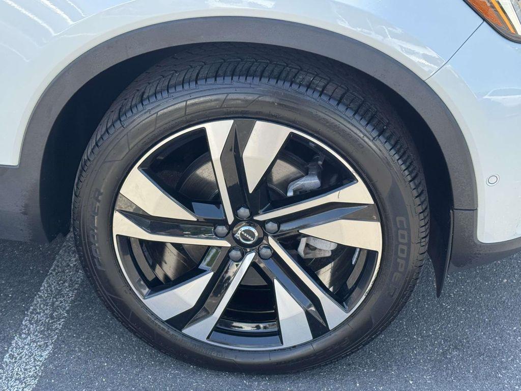 used 2023 Volvo XC40 car, priced at $28,675