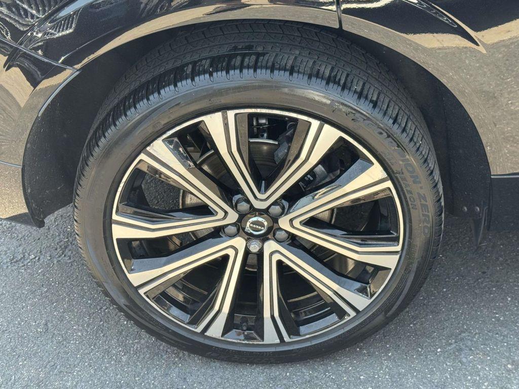used 2023 Volvo XC60 car, priced at $38,675