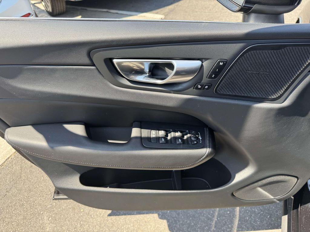 used 2023 Volvo XC60 car, priced at $38,675