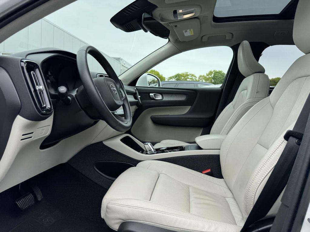 used 2023 Volvo XC40 car, priced at $30,925