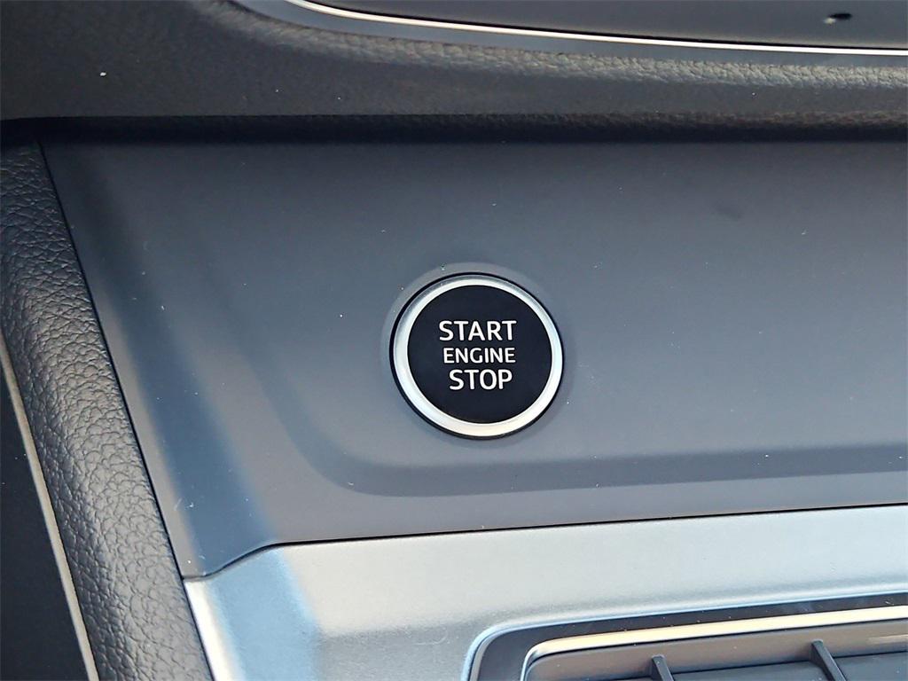 new 2025 Audi Q3 car, priced at $42,298