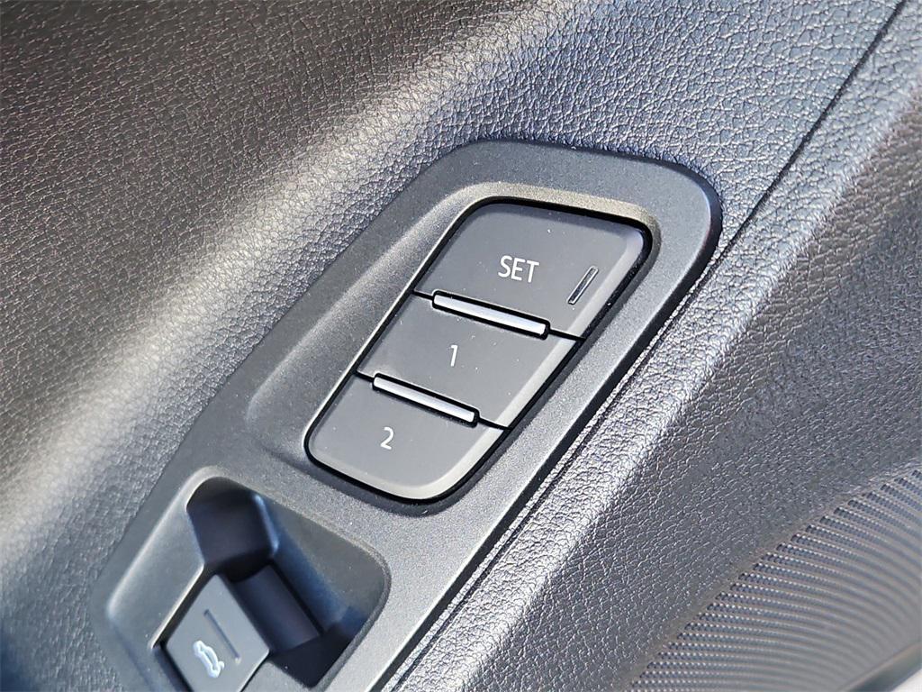 new 2025 Audi Q3 car, priced at $42,298