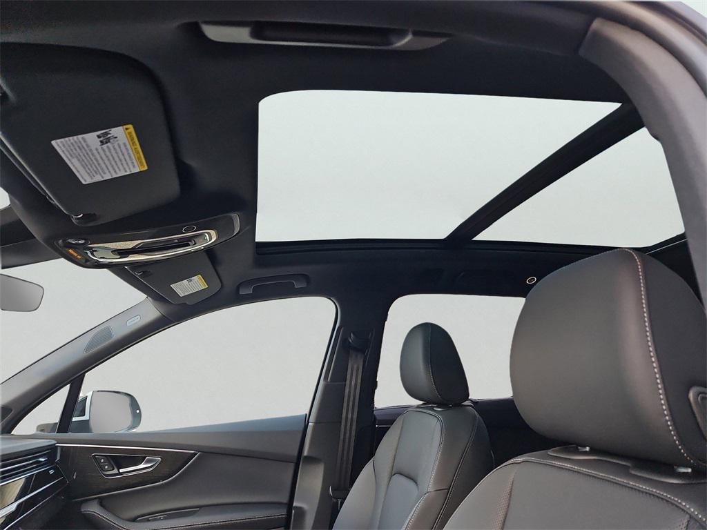 new 2026 Audi Q7 car, priced at $72,806