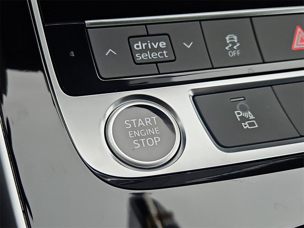 new 2026 Audi Q7 car, priced at $68,045