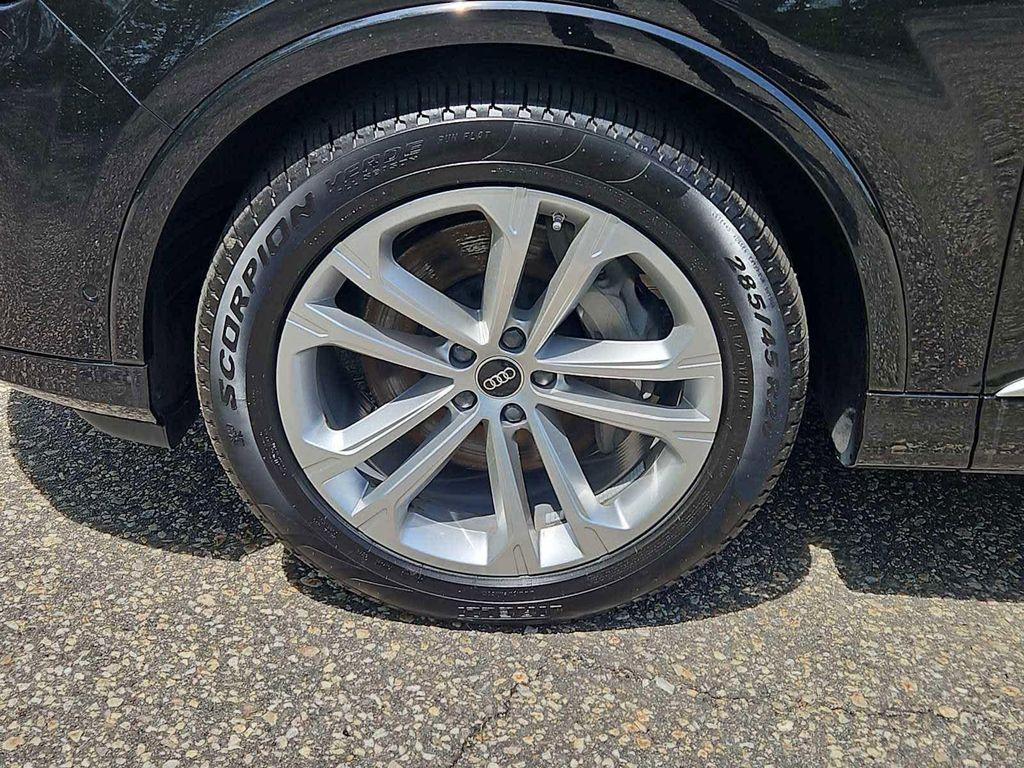 used 2025 Audi Q7 car, priced at $61,987