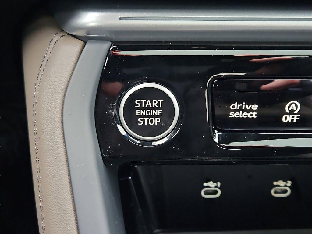 new 2025 Audi Q5 car, priced at $59,597