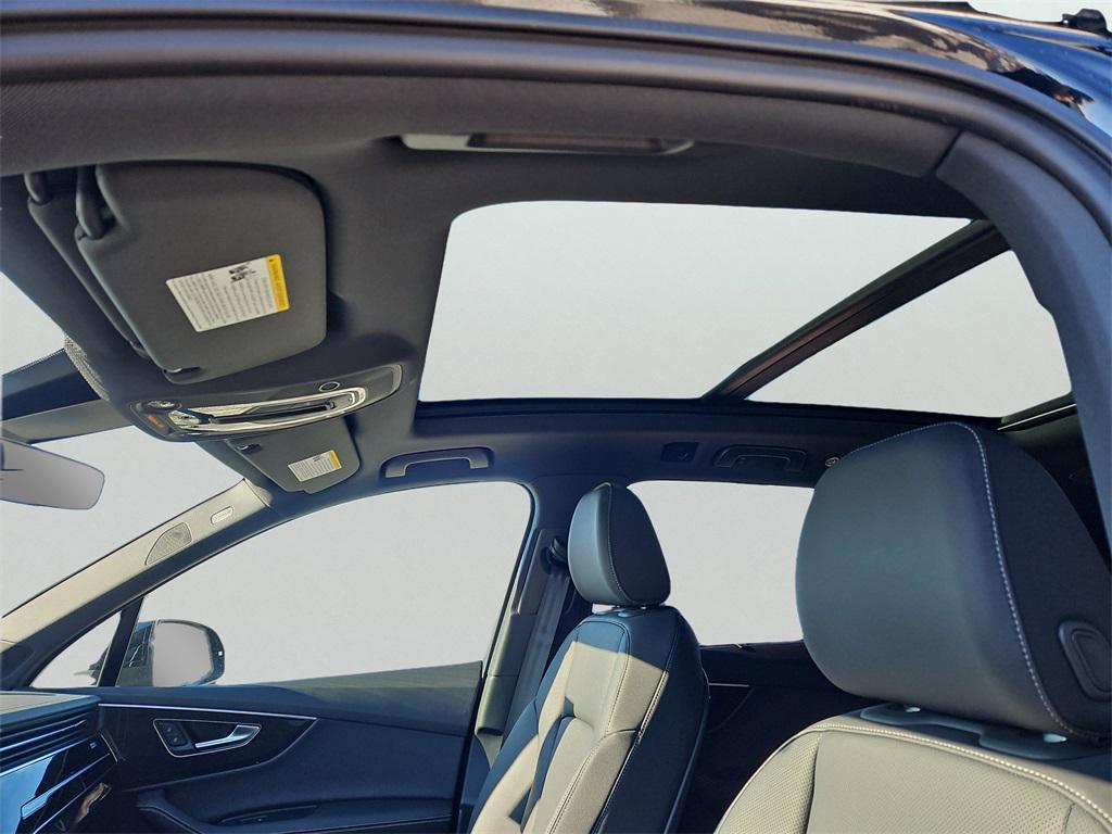 new 2026 Audi Q7 car, priced at $75,417