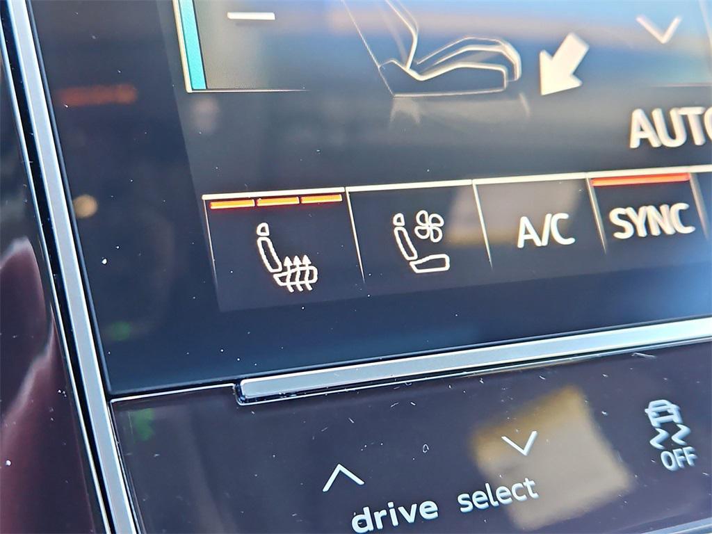 new 2026 Audi Q7 car, priced at $75,417