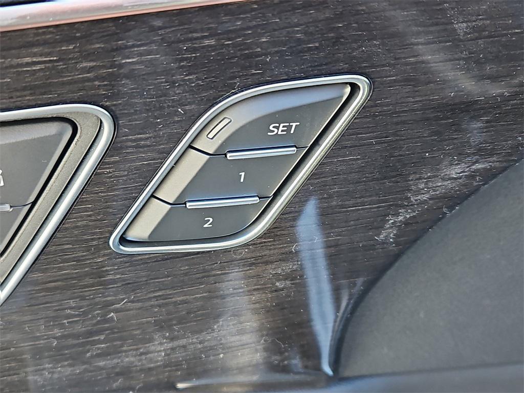 new 2026 Audi Q7 car, priced at $75,417