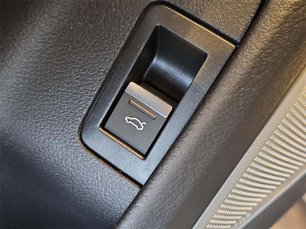 new 2026 Audi RS 7 car, priced at $149,745