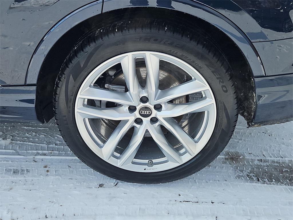 used 2025 Audi Q7 car, priced at $61,987
