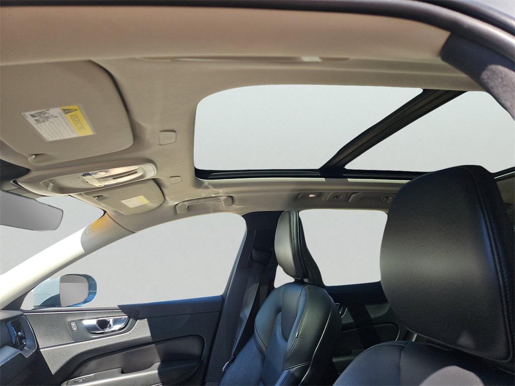 used 2023 Volvo XC60 car, priced at $28,780
