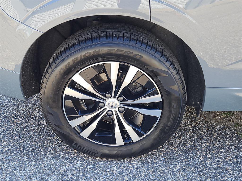 used 2023 Volvo XC60 car, priced at $28,780