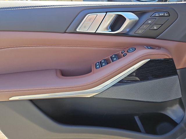 new 2026 BMW X7 car, priced at $99,050