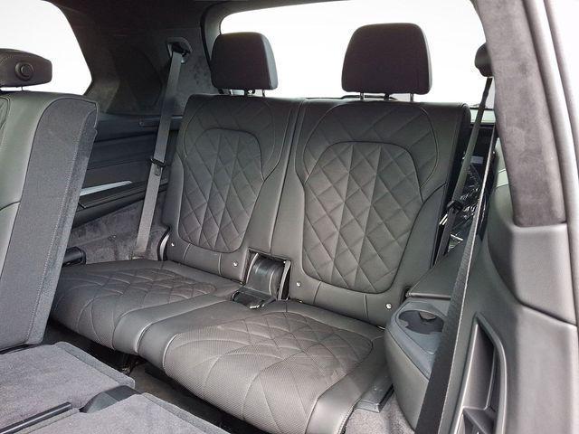 new 2027 BMW X7 car, priced at $97,255