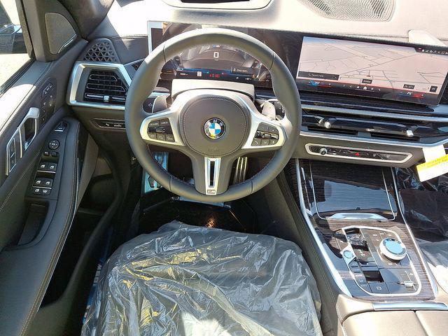 new 2026 BMW X7 car, priced at $125,855