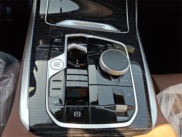 new 2026 BMW X7 car, priced at $101,000