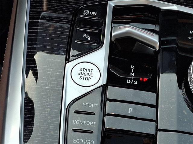 new 2026 BMW X7 car, priced at $101,000