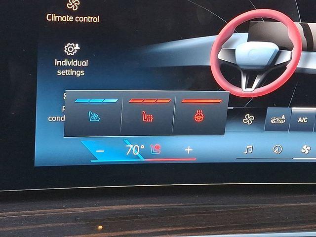 new 2026 BMW X7 car, priced at $92,765