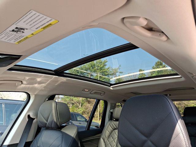 new 2026 BMW X7 car, priced at $92,765