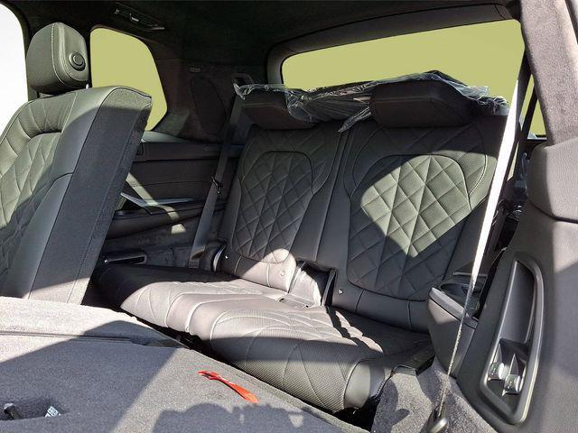 new 2026 BMW X7 car, priced at $96,505