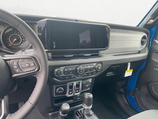 new 2026 Jeep Wrangler car, priced at $47,095