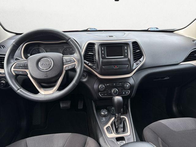 used 2015 Jeep Cherokee car, priced at $12,035