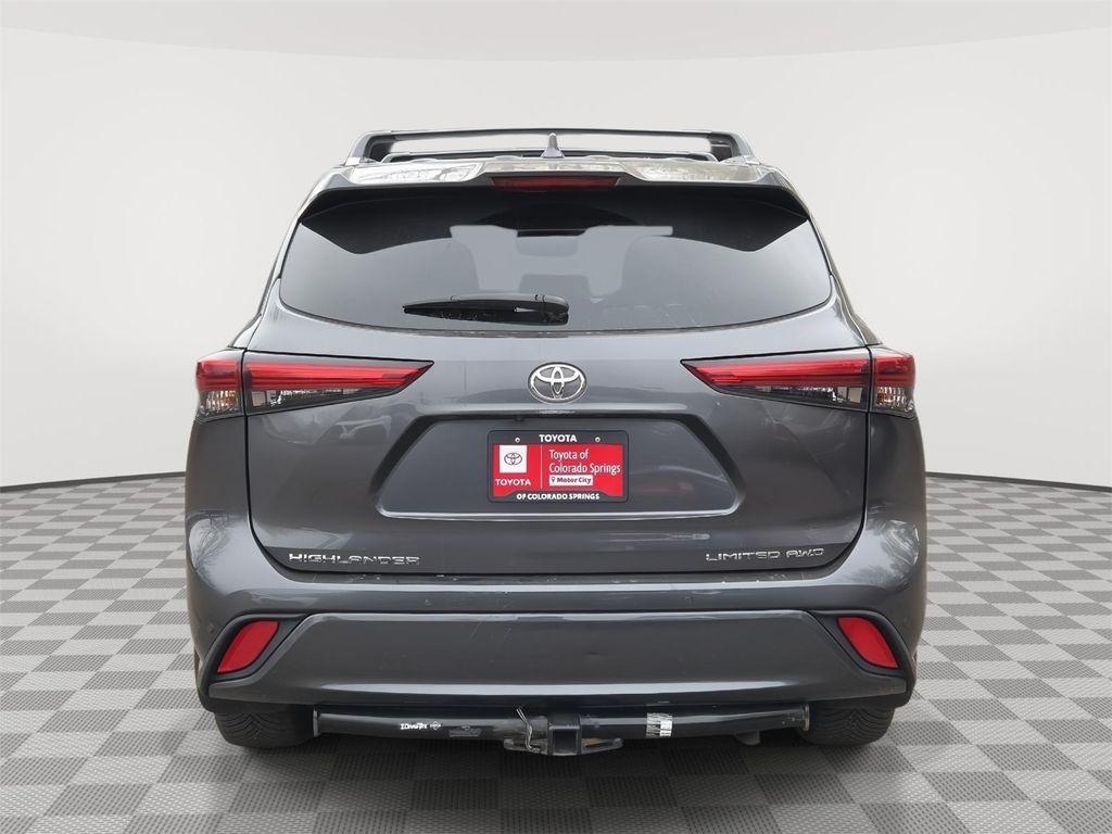 used 2021 Toyota Highlander car, priced at $34,000
