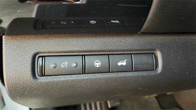 used 2025 Nissan Pathfinder car, priced at $28,151