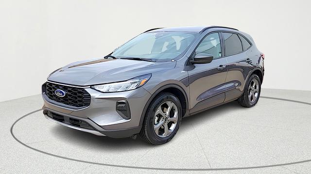 used 2025 Ford Escape car, priced at $21,916