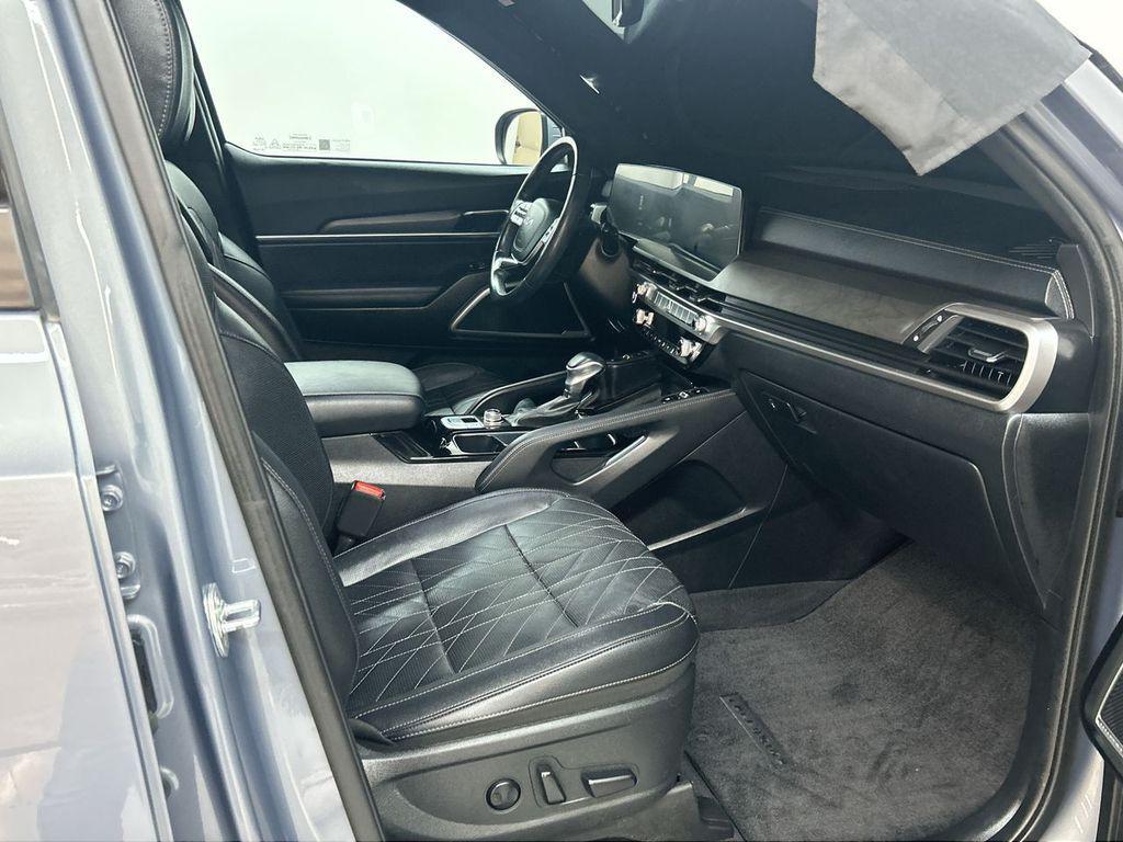 used 2023 Kia Telluride car, priced at $32,600