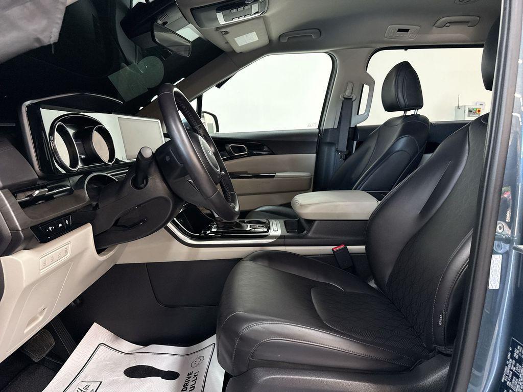 used 2024 Kia Carnival car, priced at $32,812