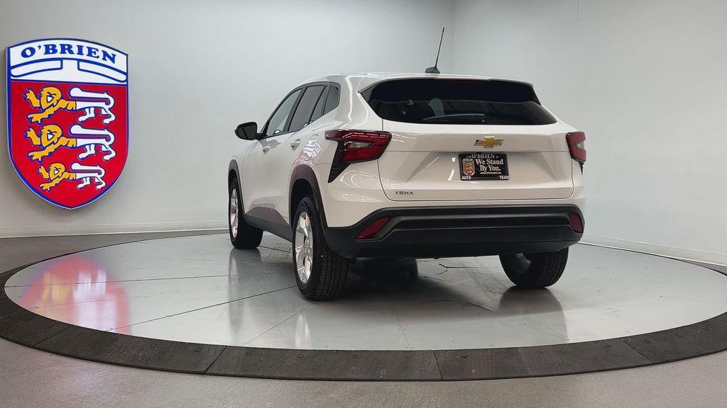 used 2024 Chevrolet Trax car, priced at $18,900