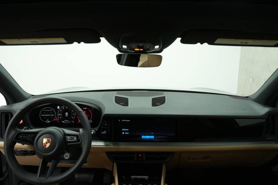new 2026 Porsche Cayenne car, priced at $106,639