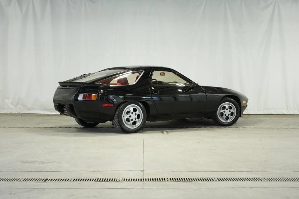used 1982 Porsche 928 car, priced at $39,999