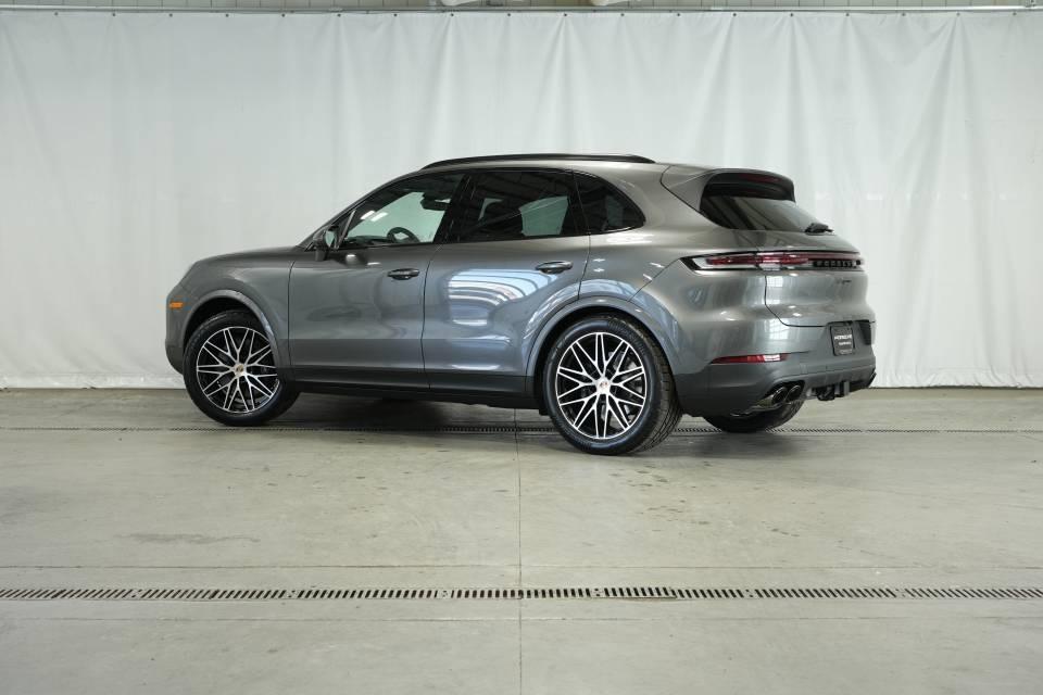 new 2025 Porsche Cayenne car, priced at $112,225