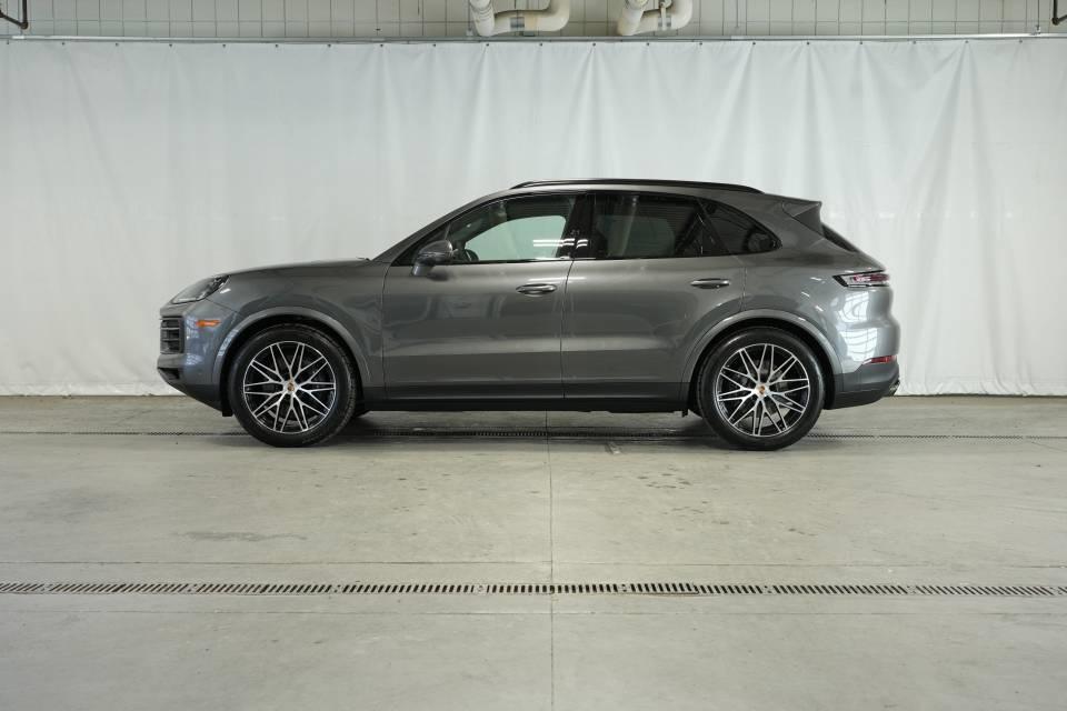 new 2025 Porsche Cayenne car, priced at $112,225