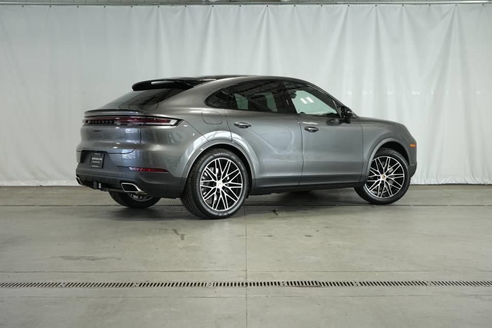 new 2025 Porsche Cayenne car, priced at $111,625