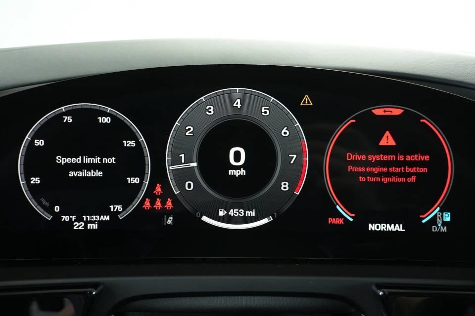 new 2025 Porsche Cayenne car, priced at $111,625