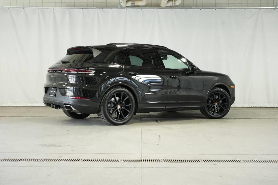 new 2025 Porsche Cayenne car, priced at $109,195