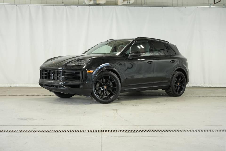 new 2025 Porsche Cayenne car, priced at $109,195