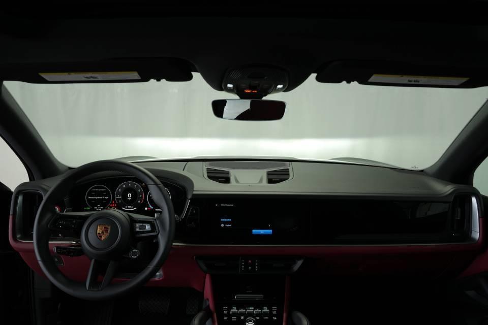 new 2025 Porsche Cayenne car, priced at $109,195