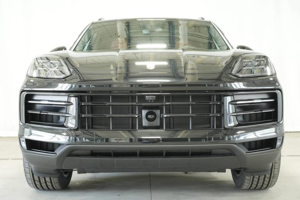 new 2025 Porsche Cayenne car, priced at $109,195